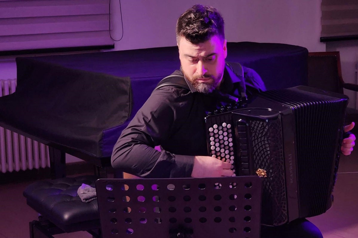 Luka Lopičić za "Nezavisne": Muzika i pozorište su u neraskidivoj umetničkoj vezi