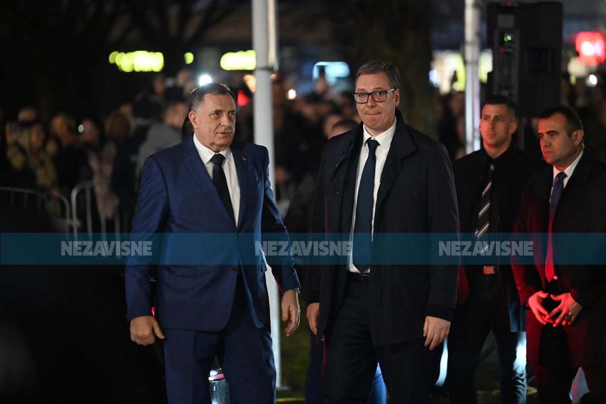 Dodik i Vučić se obratili ispred Palate Republike (VIDEO)