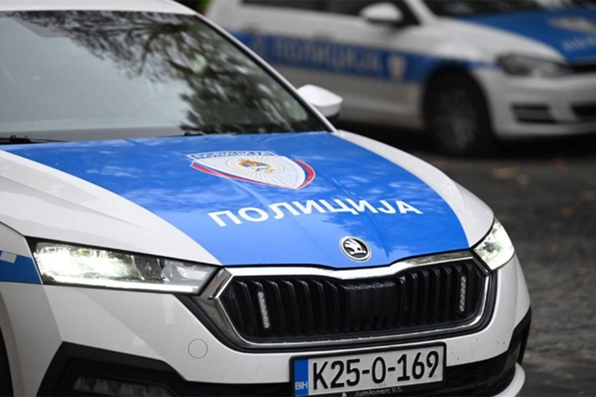 Maloljetnik i vozač povrijeđeni u sudaru autobusa i auta u Banjaluci