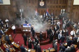 Brnabić zamolila poslanike da se povuku iz sale da krim-policija ...
