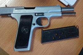 Policija tražila drogu, pronašla i oduzela pištolj sa municijom