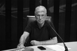 Sahranjen Saša Popović