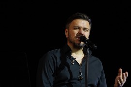 Boris Režak za Dan žena poklanja pjesmu "Ljubi me" (VIDEO)