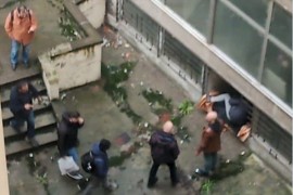 Zgrada RTS-a i dalje blokirana, zaposleni ulaze kroz prozor u suterenu ...
