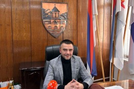 Što prije identifikovati one koji su oštetili prozore na džamiji