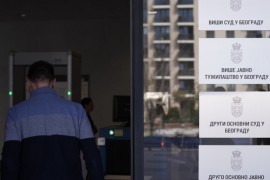 Identifikovati osobu koja je objavila sliku puške i poruku "vidimo se ...