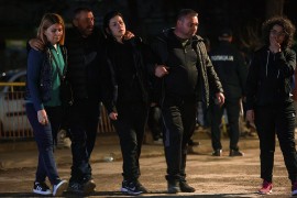 Roditelji formirali živi zid ispred bolnice: "Cijeli svijet zna zašto ...