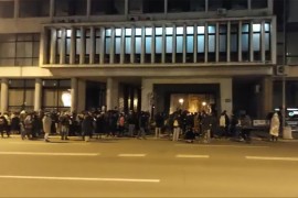 Studenti pokušali blokadu Skupštine u Novom Sadu, policija ih potisla ...