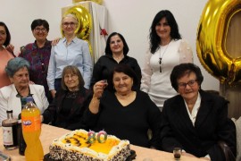 Mileva Ilišević i u osmoj deceniji aktivna - veze, štrika, plete i ...