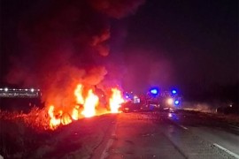 Teška nesreća u Srbiji: Gorjela vozila, sumnja se da ima više mrtvih ...