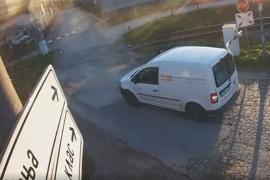 Nije stao na vrijeme, pa iskrivio polubranik u Banjaluci (VIDEO)
