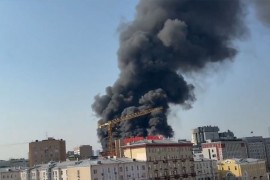 Gori luksuzna zgrada u centru Moskve (VIDEO)
