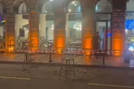 Novo obrušavanje fasade u centru Sarajeva, na terenu bili policija i ...