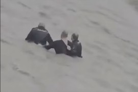 Opsežna potraga u Tuzli za policajcem i civilom
