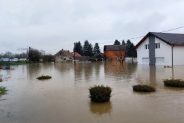 Katastrofa u Prijedoru: Automobili potpuno potopljeni (VIDEO)