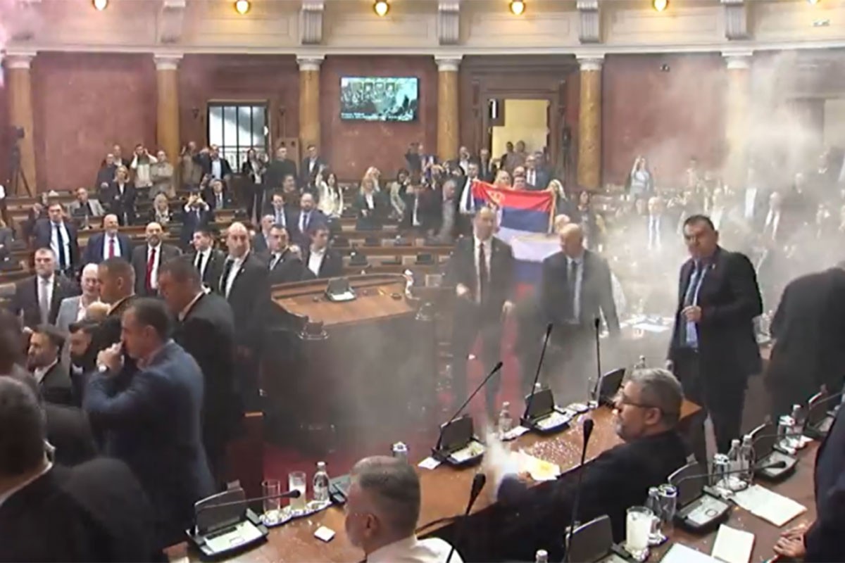 Opet haos u Skupštini Srbije