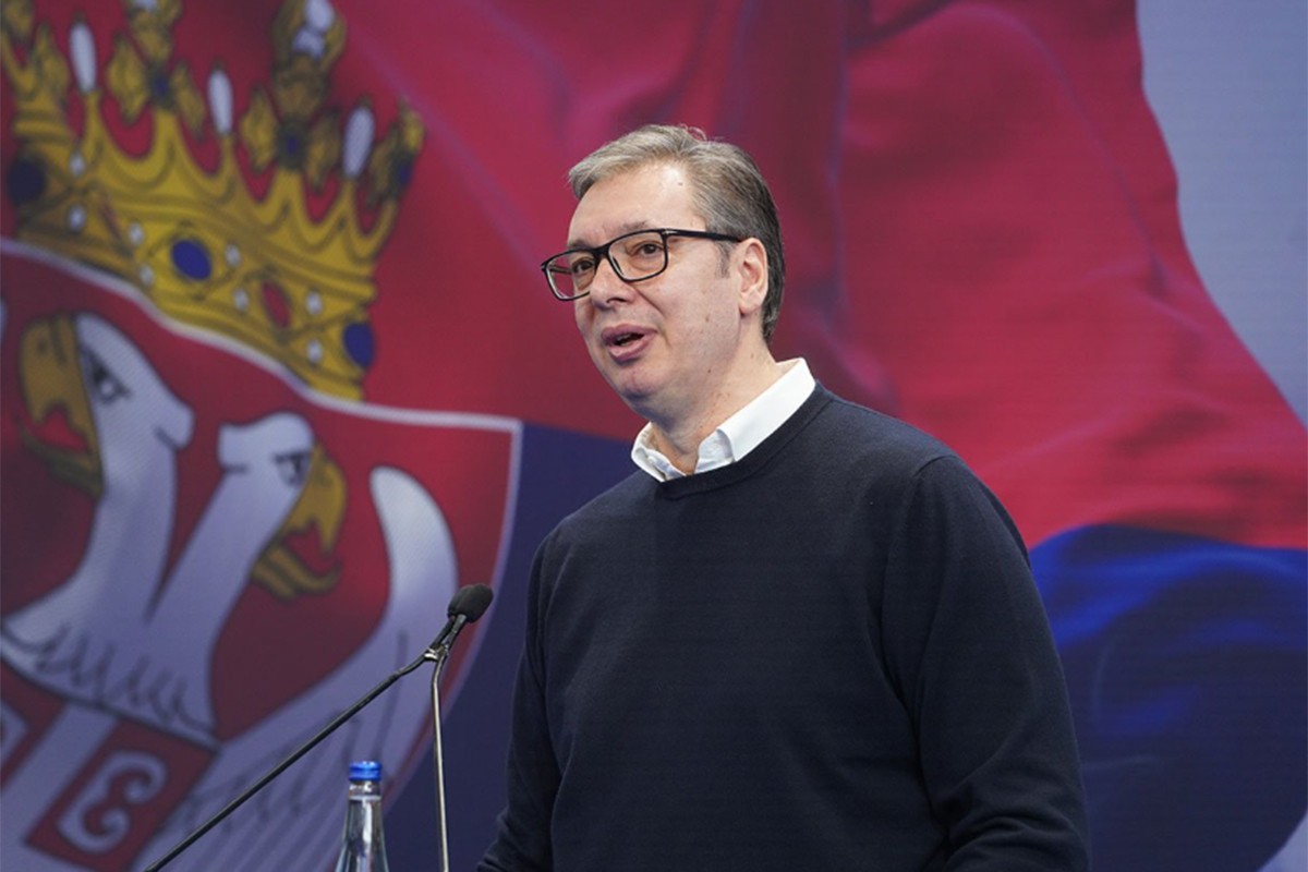 Vučić: Dimne bombe unesene u skupštinu u "donjem vešu"