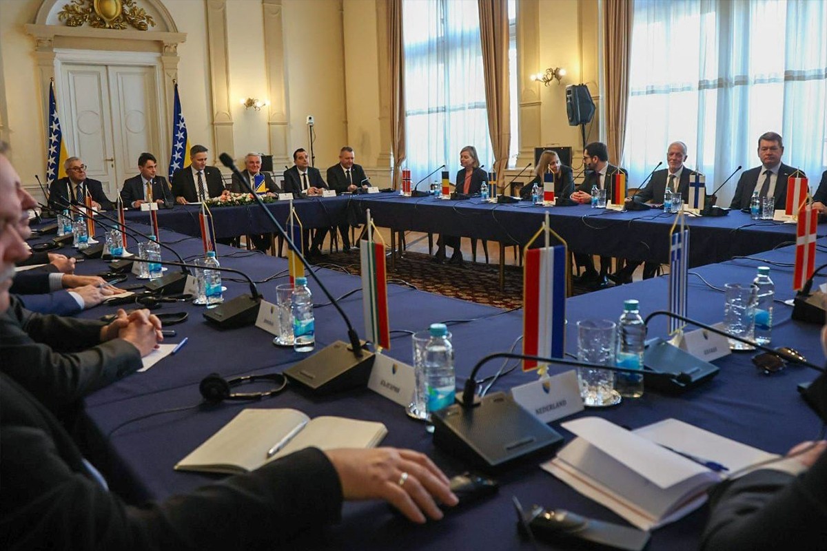 Bećirović se sastao s ambasadorima iz zemalja EU