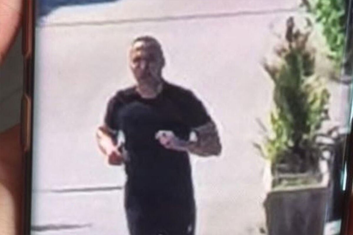 Kako su kavčani i policajci pratili šefa policije: "Brate, nešto je iz gaća bacio na livadu"