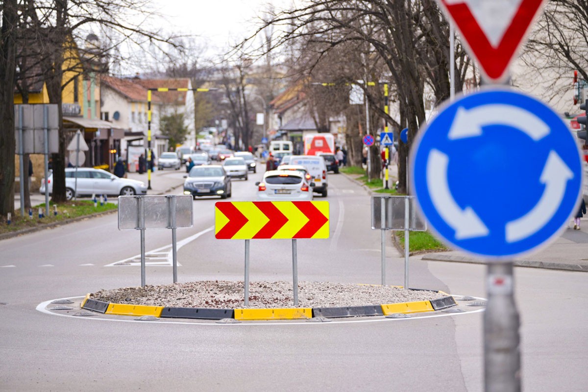 Saniran montažni kružni tok u banjalučkom naselju Obilićevo