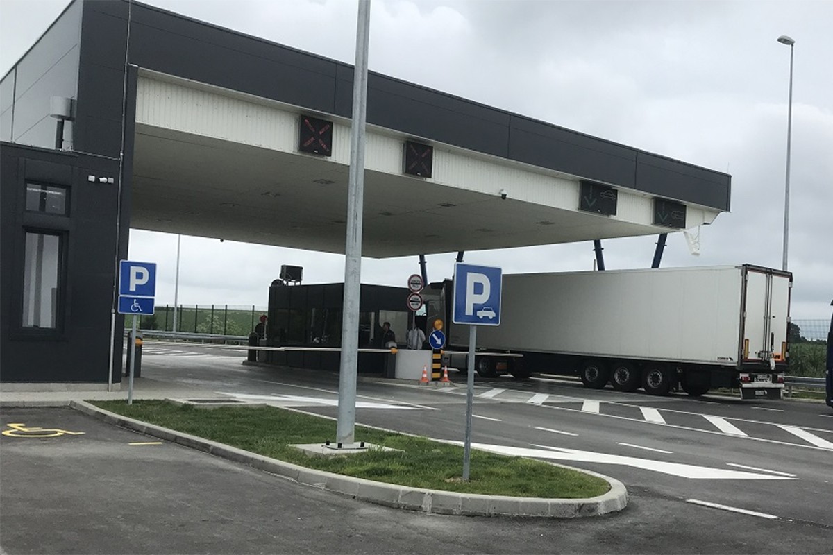 Krijumčario u hladnjači 11 stranaca