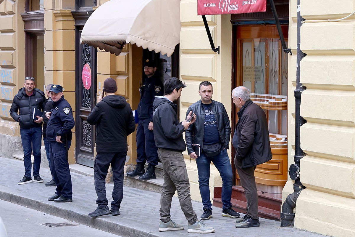 Filmska pljačka u Zagrebu: Iz biblioteke ušli u zlataru, odnijeli vrijedan plijen