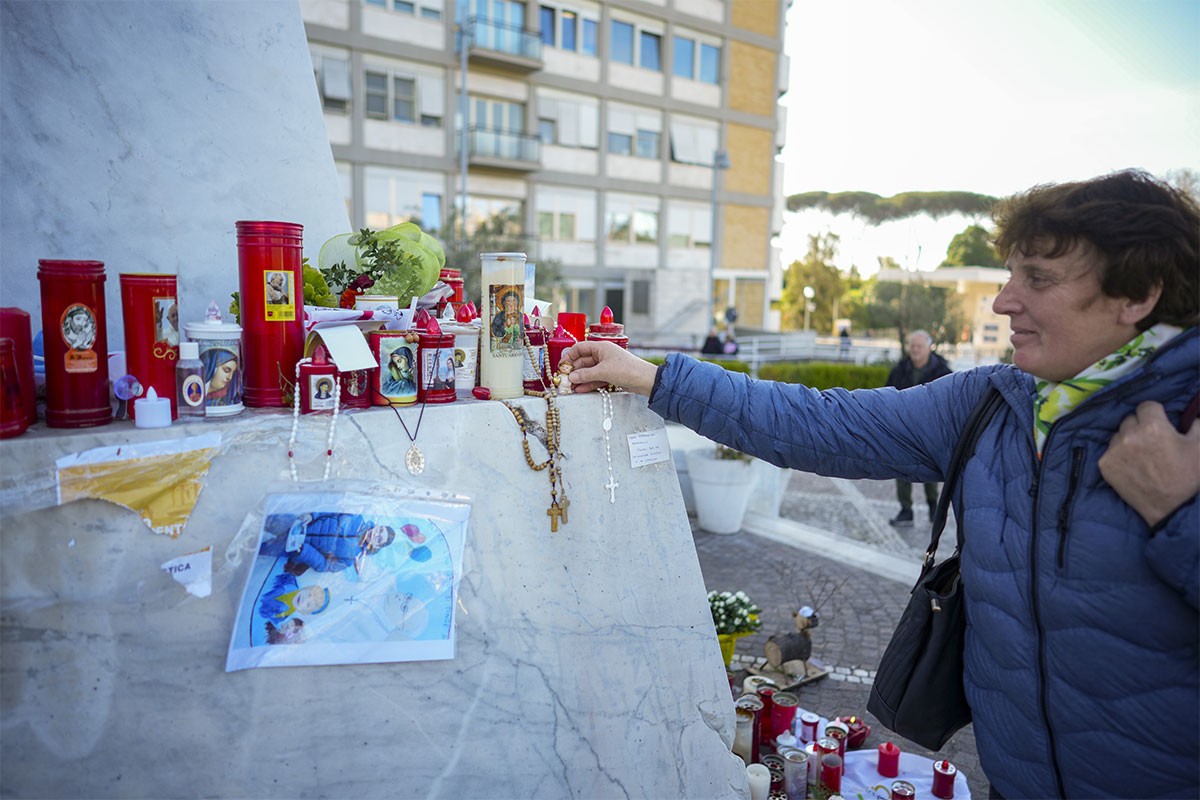 Vatikan: Papa proveo mirnu noć