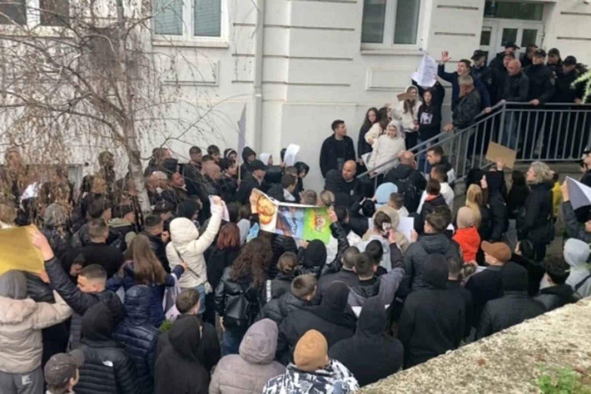 Građani Kočana u suzama i bijesu izašli na ulice: “Tražimo pravdu” (VIDEO)