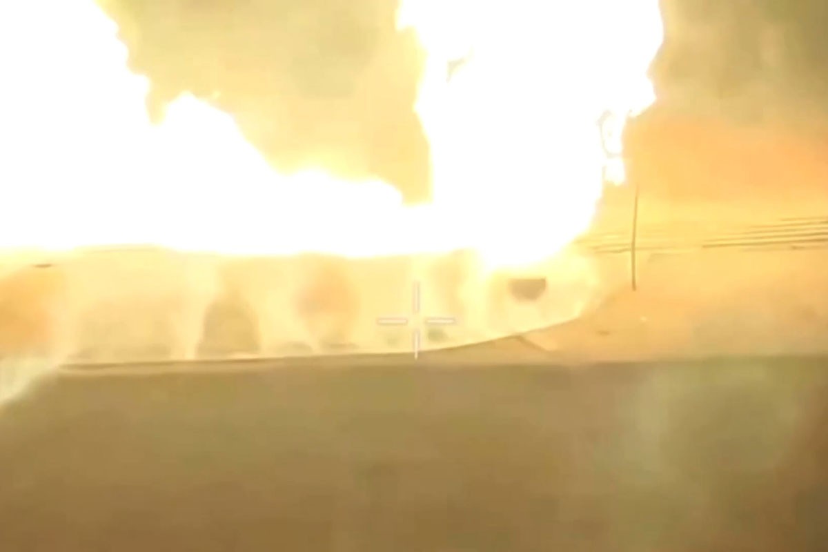 Gori veliko rusko skladište za gas