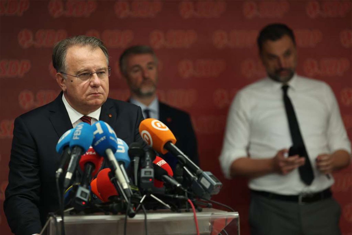 "Trojka" odgovorila Stevandiću: O poštovanju Ustava i zakona se ne pregovara