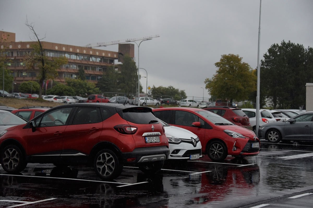 Garaža kod UKC-a možda ide u ruke privatnika