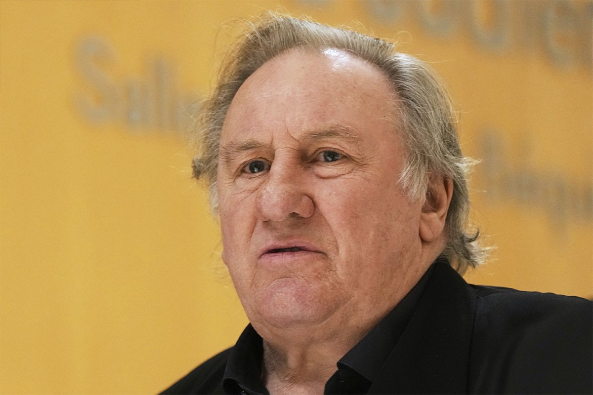 Žerar Depardje iznio sramnu odbranu: "Istina je, zgrabio sam je"