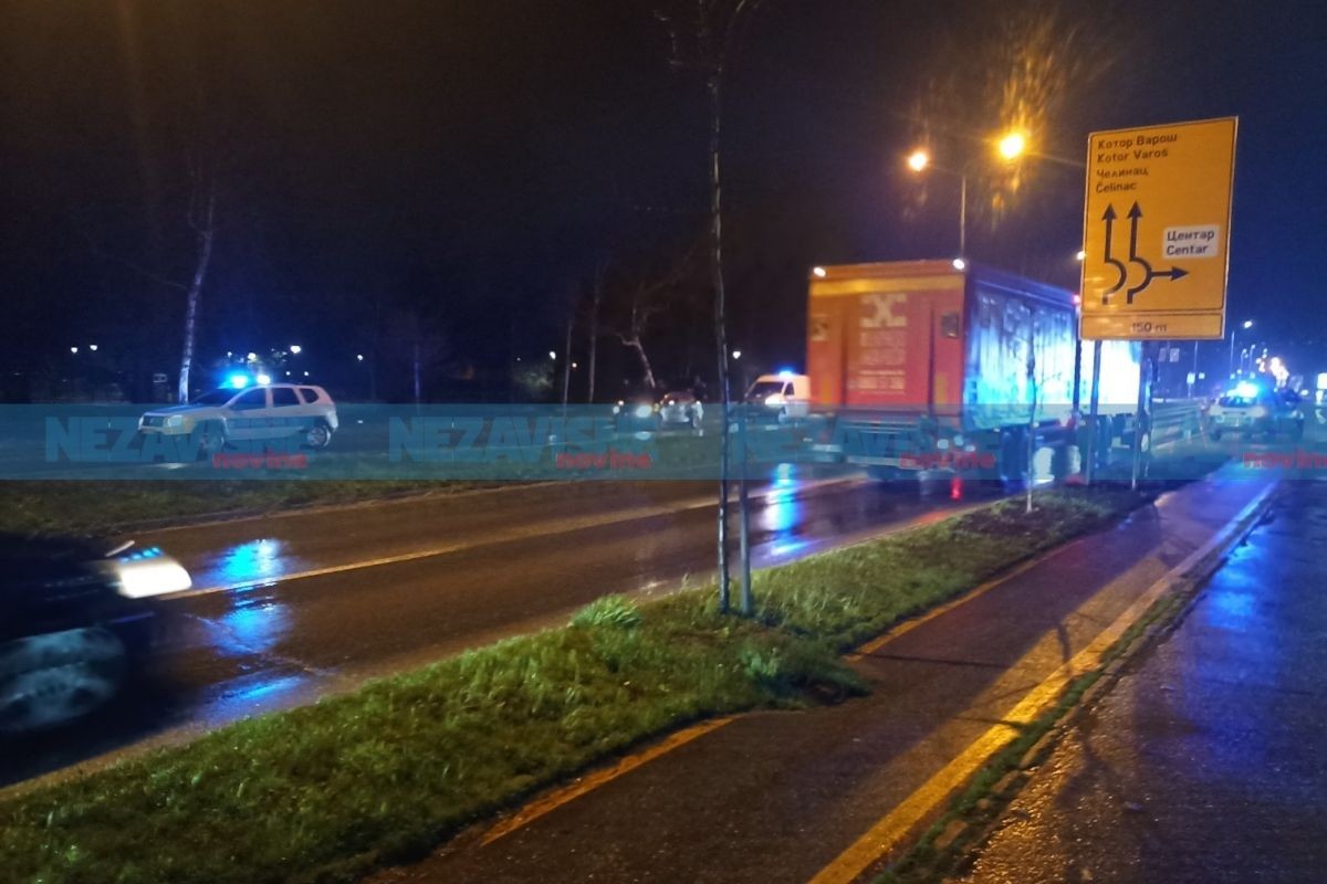 Više vozila policije kod Kampusa u Banjaluci, ispituju jednog muškarca (FOTO)