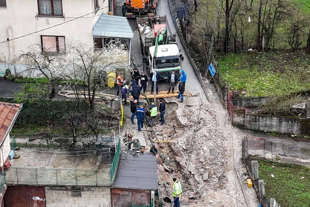 Čišćenje ulica i sanacija kvara u Širokači