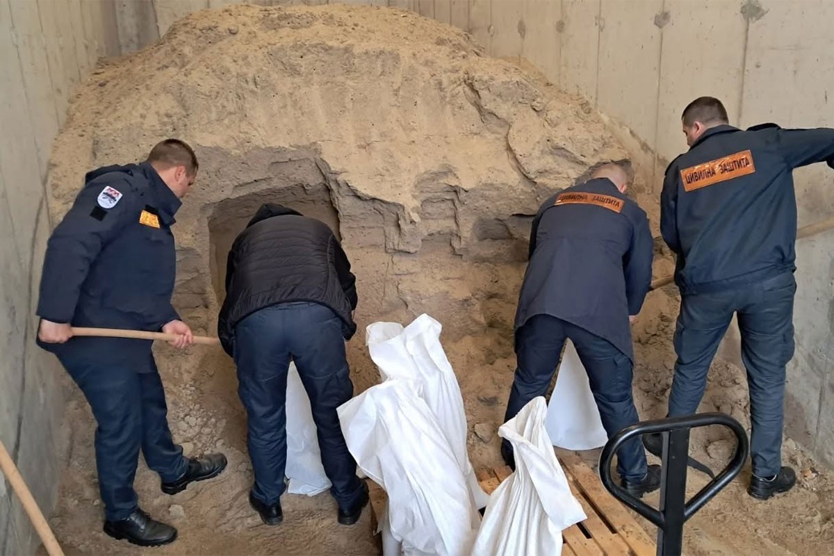 Banjaluka: Vatrogasci i Civilna zaštita spremili vreće sa pijeskom da mogu brzo da reaguju