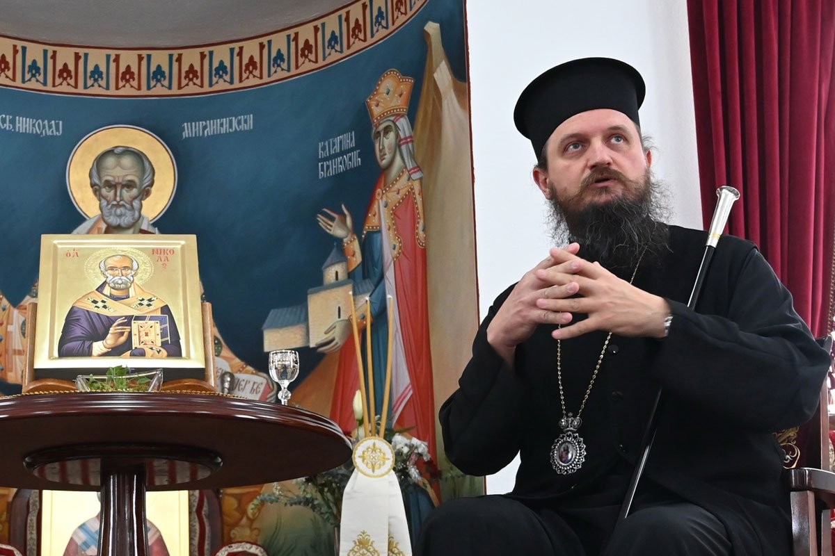 Episkop Sergije pozvao na mir