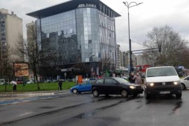 Automobilom se zabio u vozilo Hitne pomoći, nastale velike gužve u ...