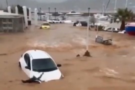 Orkanski vjetrovi čupali drveće, prevrnuti automobili (VIDEO)