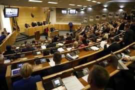 Rasterećenje privrede: "Ovo je kao da gasite požar kantom vode"
