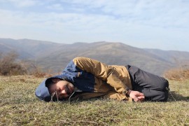Srpski glumac zaigrao kolo na vrhu Šar planine (VIDEO)