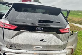 Grom je udario u auto usred vožnje: Pogledajte šta je sve stradalo ...