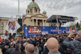 Skup "Ne damo Srbiju", razvijena zastava Srbije duga 200 metara (FOTO)