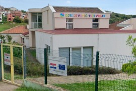 Vrtić platio 1.500 evra privatnom detektivu da prati vaspitačicu ...