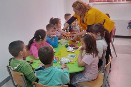 Farbanjem jaja mališani obilježili Veliki četvrtak
