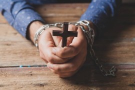 Predsjednica privela episkopa na Veliki petak