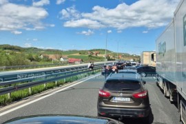 Udes na auto-putu Banjaluka-Prnjavor: Obustavljen saobraćaj