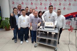 Đajiću zlatna medalja i torta sa ključem grada