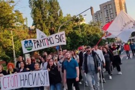 Protest zbog prebijanja ispred DIF-a u Novom Sadu: "Pamtimo sve"