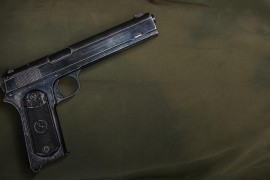 Uhapšeni radnik policijske uprave osumnjičen da je prodavao pištolje ...
