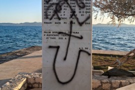 Sramno išaran antifašistički spomenik u Zadru (FOTO)